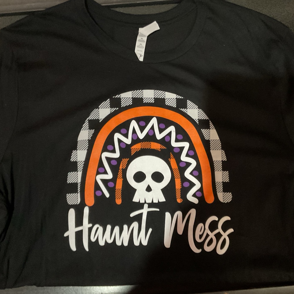 NWOT Halloween shirt. SIZE 2x